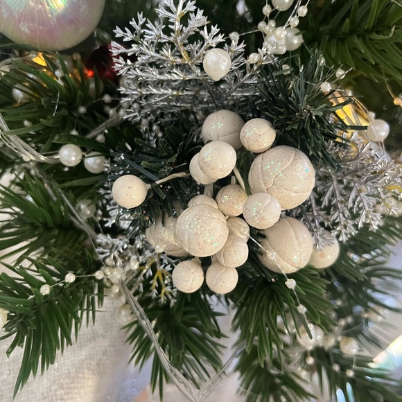 White Christmas tree decorations (4) - Picture 3 of 3